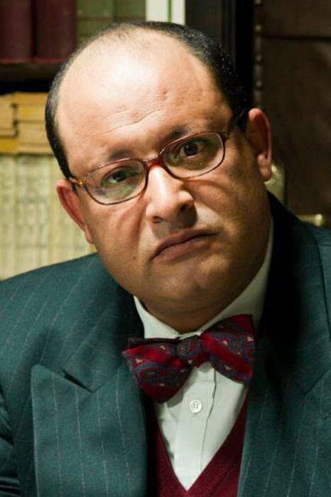 Farhat Hnana backdrop