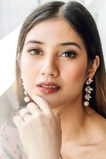 Fita Anggriani backdrop