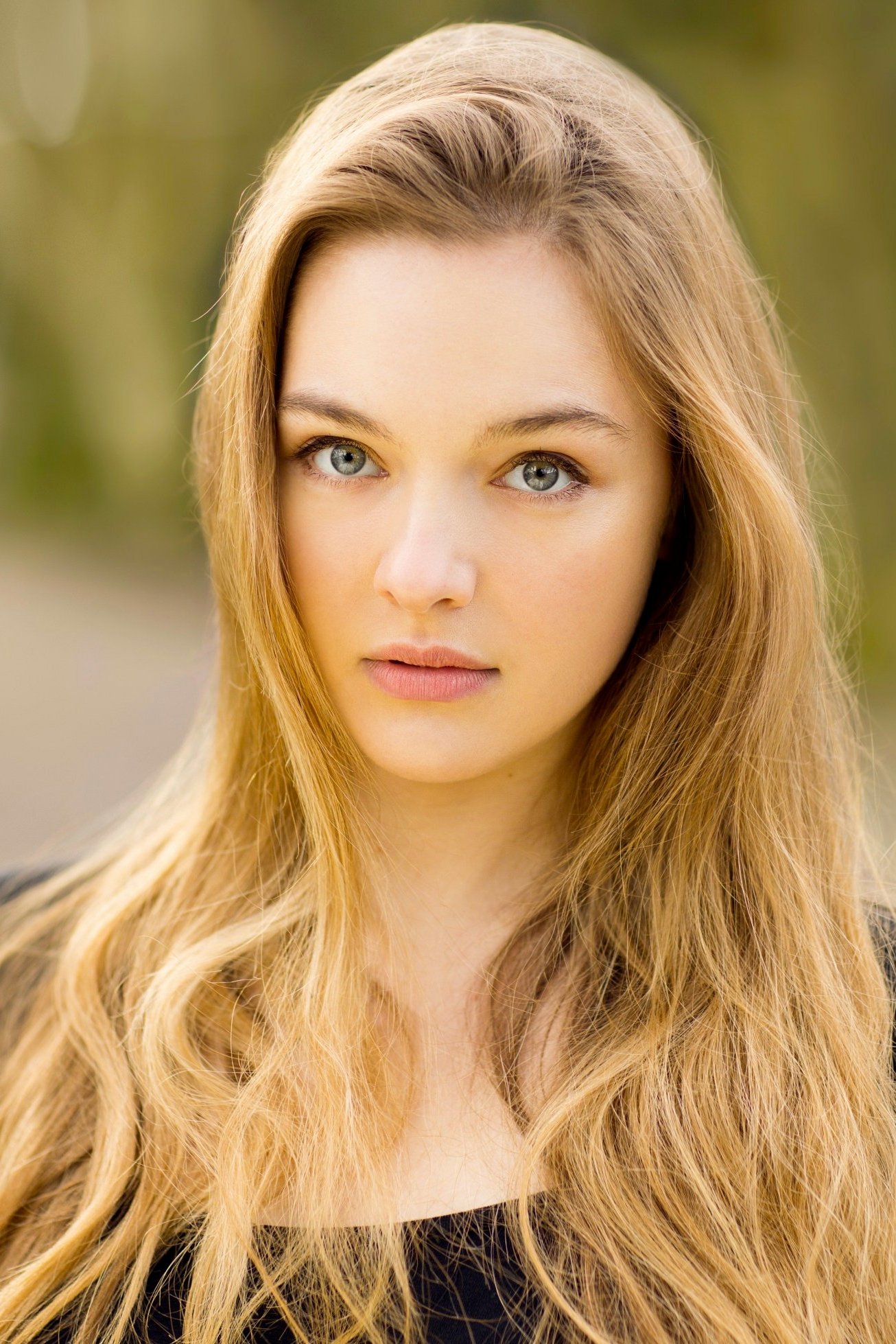 Chloé Booyens backdrop