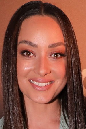 Anna Aronov backdrop