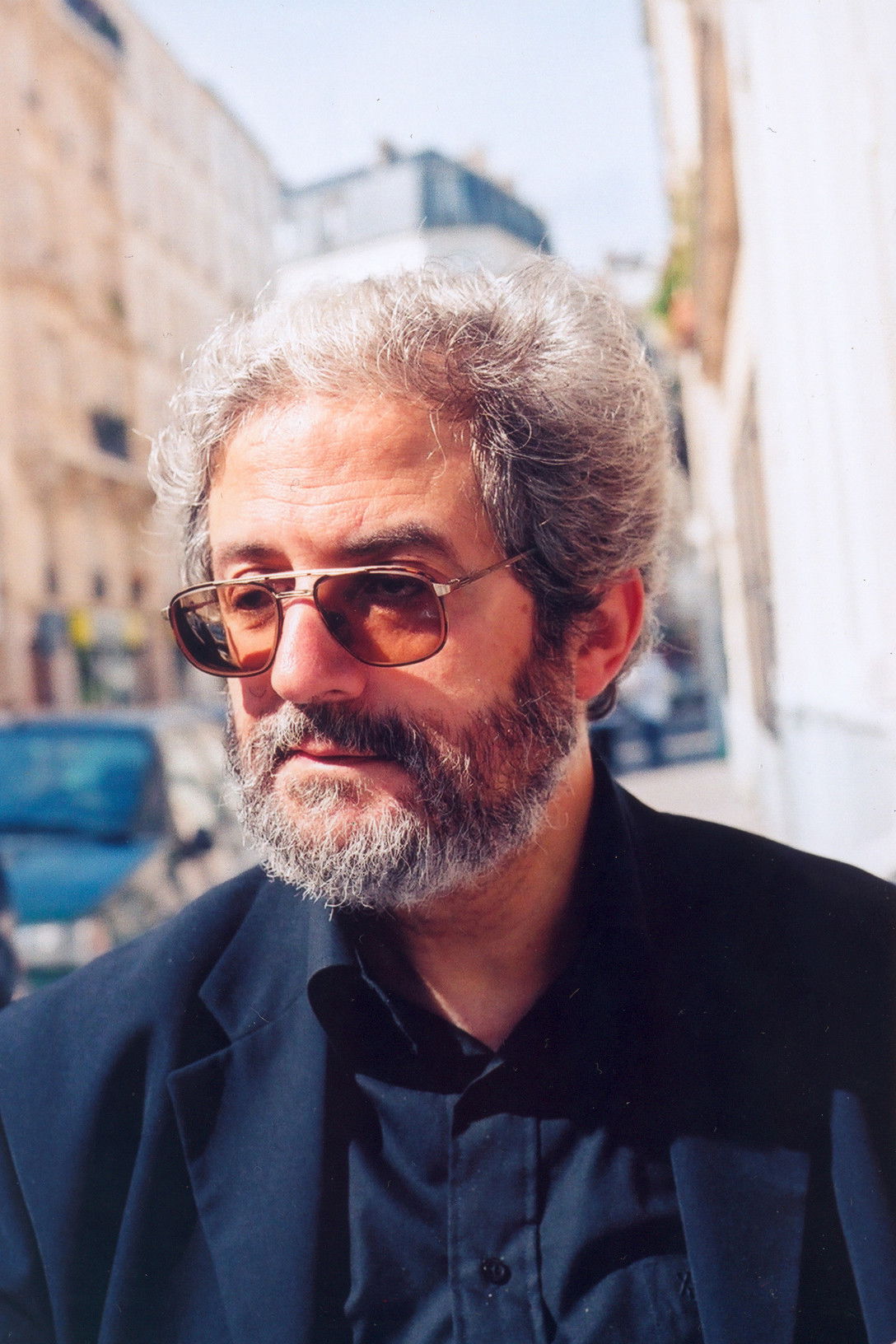 Raphaël Bassan backdrop