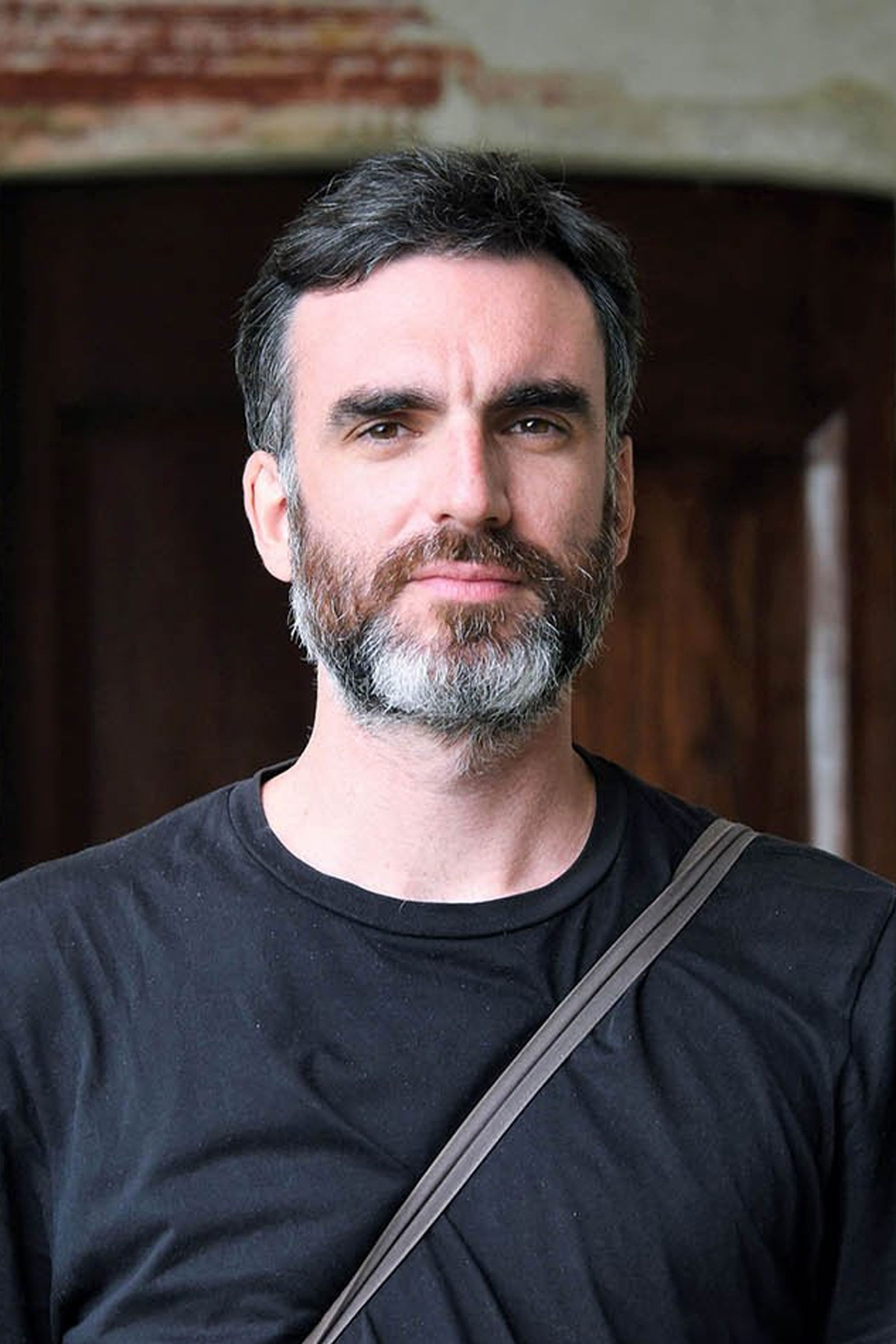 Francisco Marise backdrop