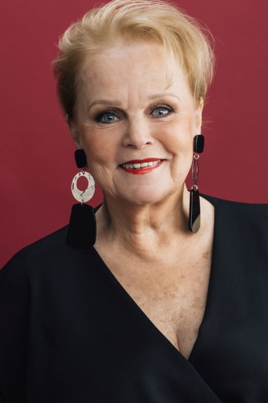 Katri Helena backdrop