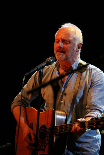 Allan Olsen backdrop