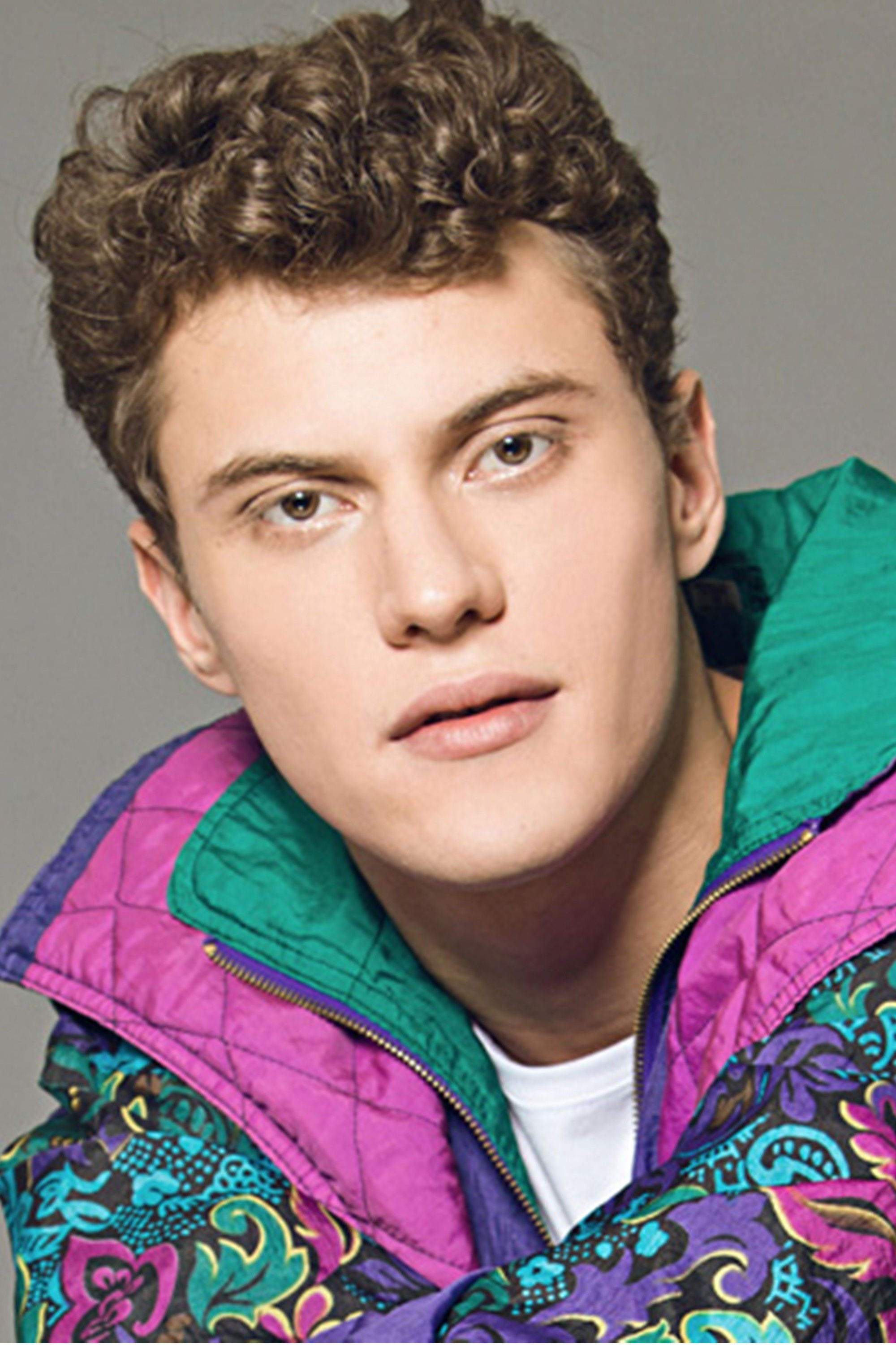 Eduardo Speroni backdrop