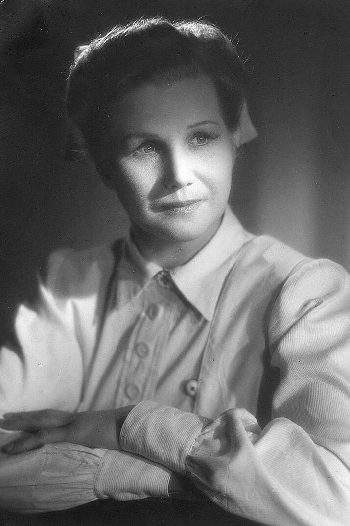 Salli Karuna backdrop