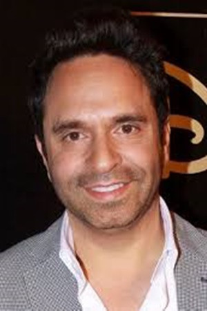 Reynaldo Rossano backdrop