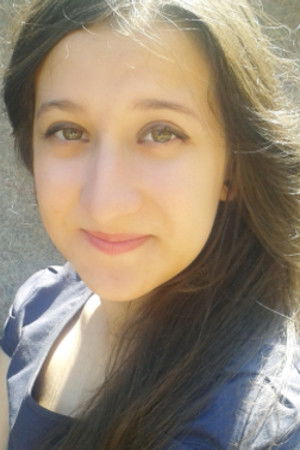 Hilal Simge backdrop