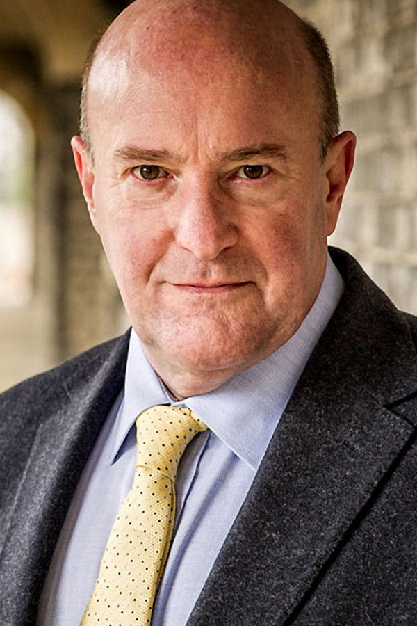 Andrew Shore backdrop