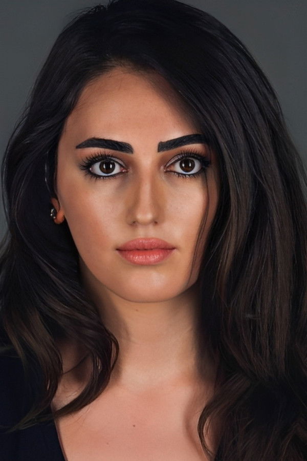 Selin Genç backdrop