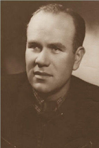 Harijs Avens backdrop