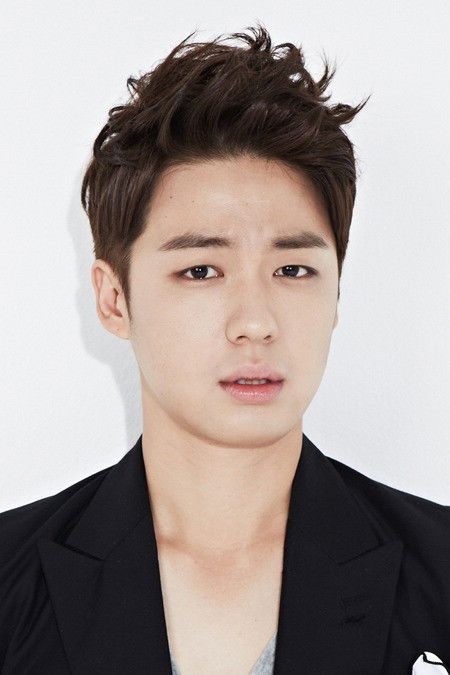 Ahn Jae-Min backdrop