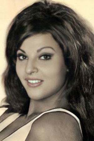 Yeşim Yükselen backdrop