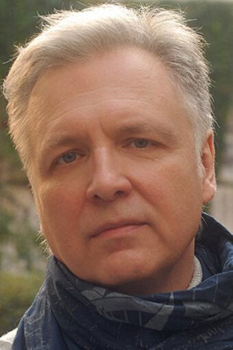 Evgeniy Labetskiy backdrop