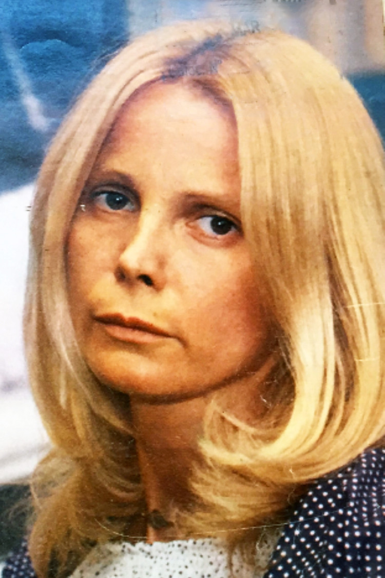 Cristina del Valle backdrop