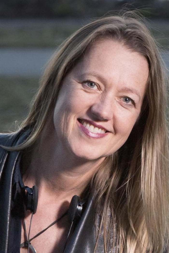 Kate Dennis backdrop