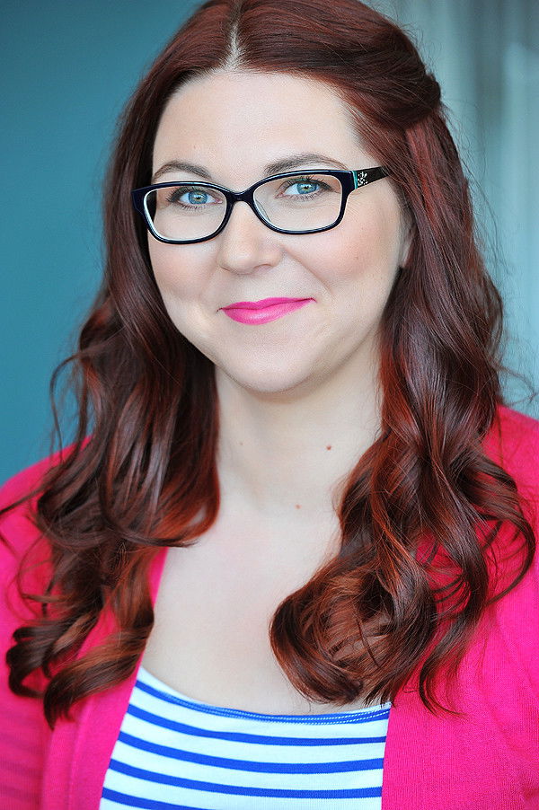 Stephani Lindsey backdrop