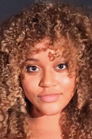 Quinty Misiedjan backdrop