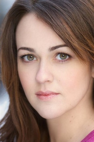 Keti Hëmfriz backdrop