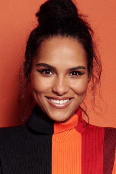 Saffron Hocking backdrop