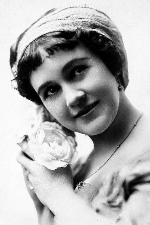 Myrtle Vane backdrop