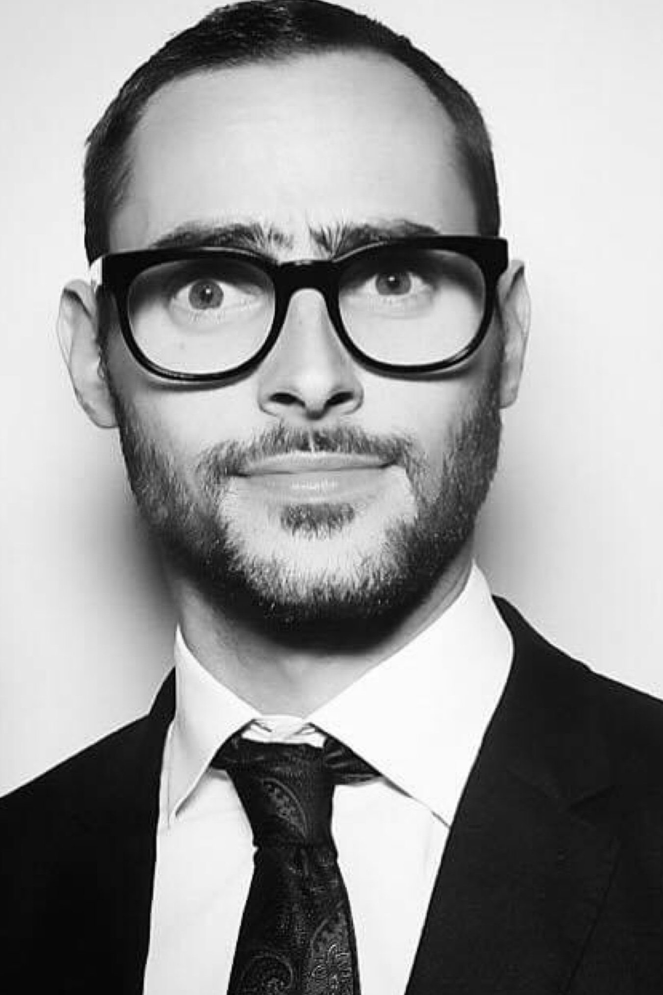 Julian Broudy backdrop