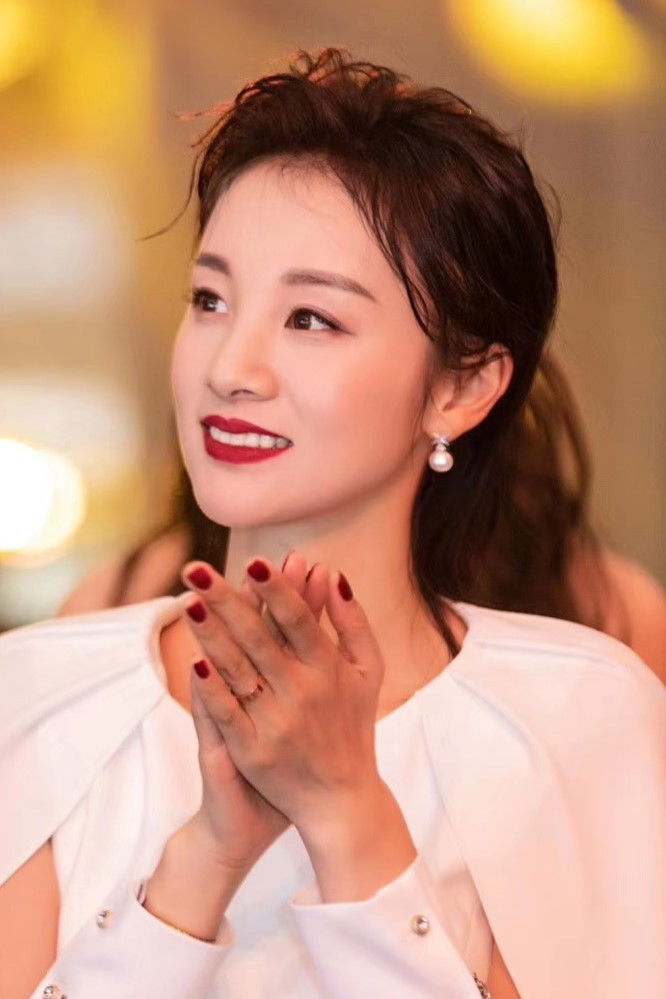 Zhang Lingzhi backdrop