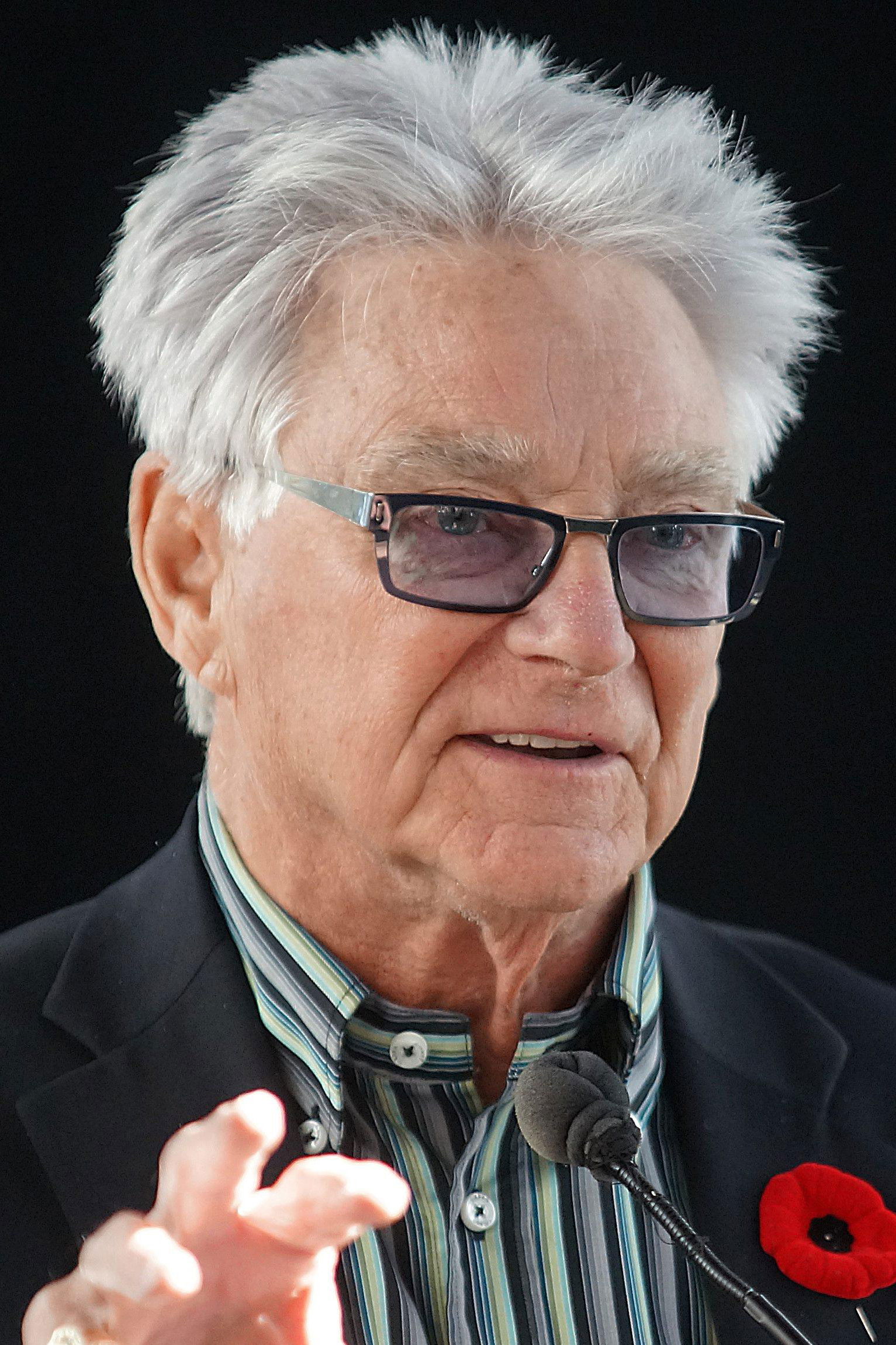 Gilles Proulx backdrop