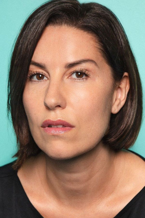 Nadia Nouamani backdrop