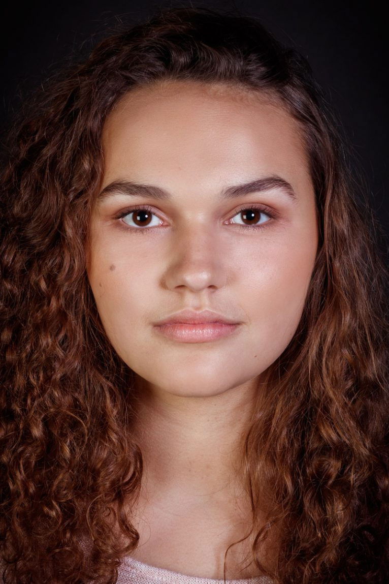 Venna van den Bosch backdrop