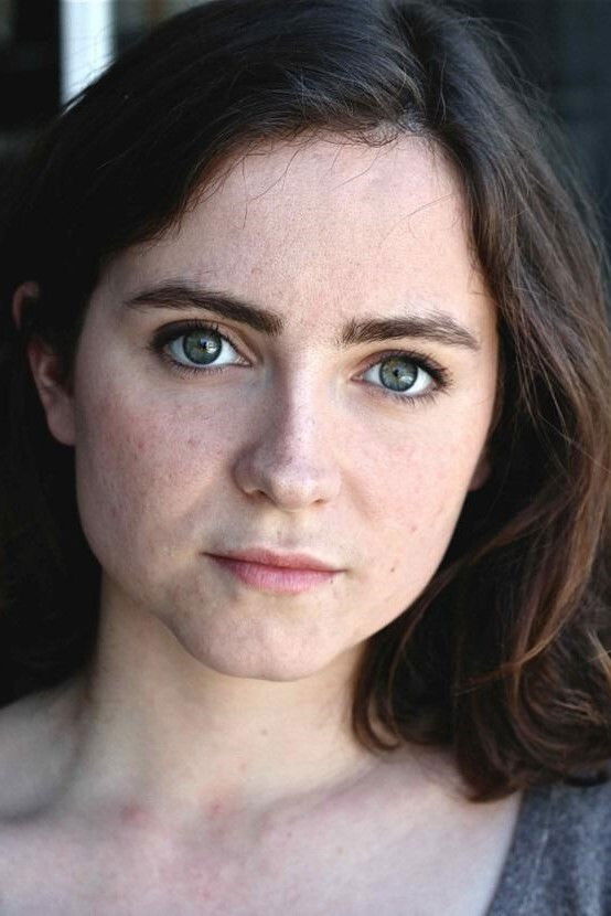 Hélène Bressiant backdrop