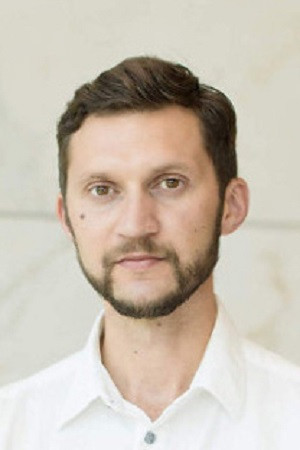 Mikhail Mordasov backdrop