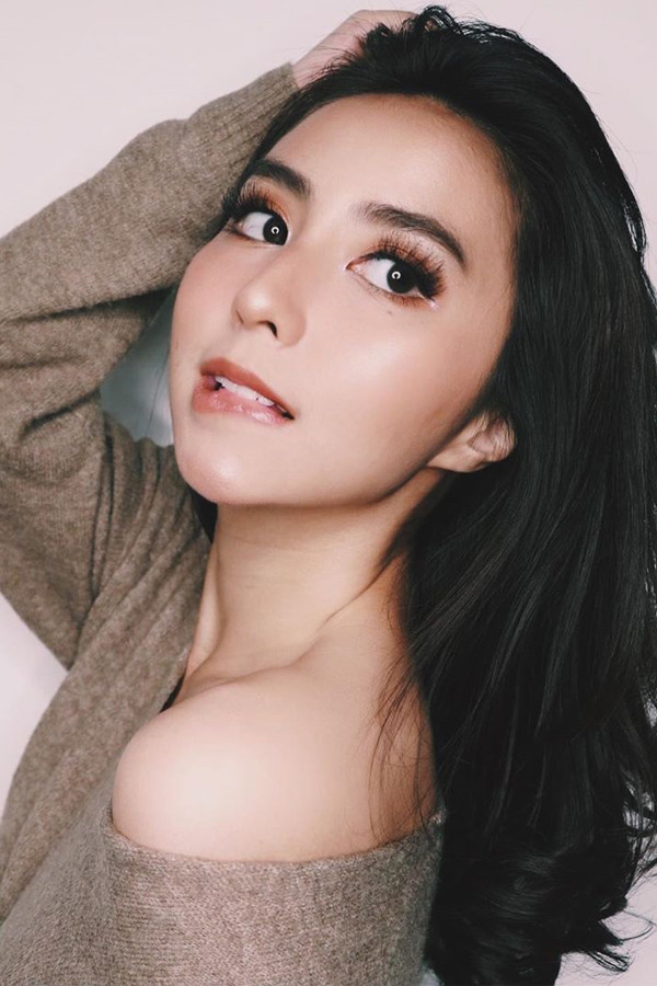 Clairine Clay backdrop