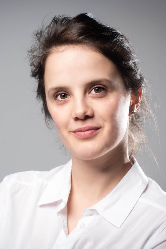 Hana Marie Maroušková backdrop