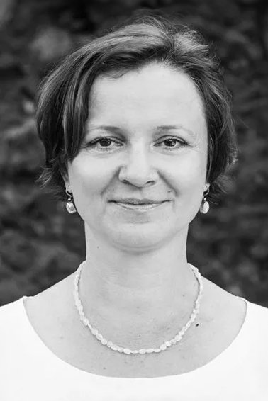 Marta Vítů backdrop