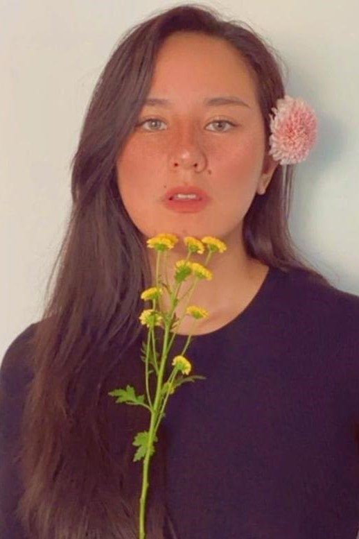 Selena Alesandra backdrop