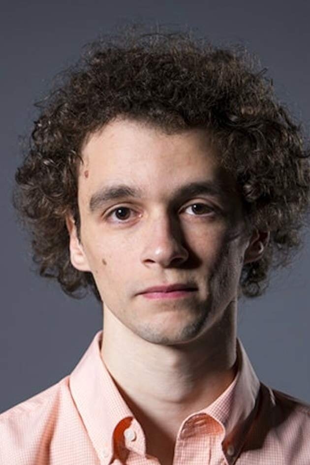 Guilherme Moura backdrop