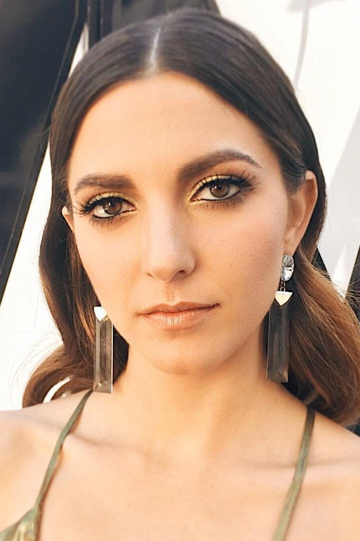 Lilli Passero backdrop