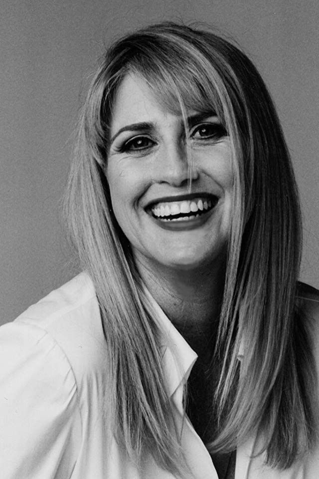 Mo Fitzgibbon backdrop