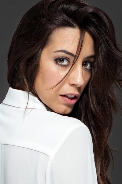 Almudena Cid backdrop