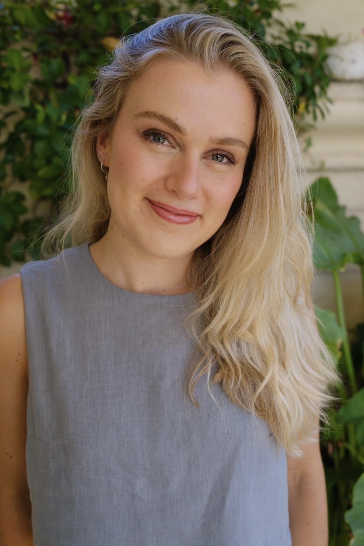 Indianna Bell backdrop