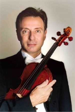 Bernardo Bessler backdrop