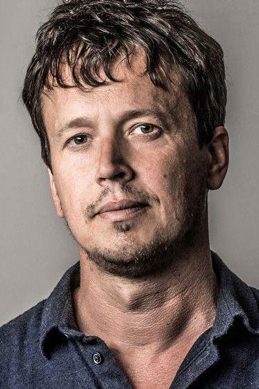 Jens von Reis backdrop