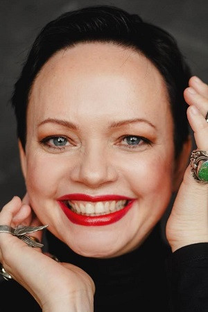 Yuliya Ponomarenko backdrop