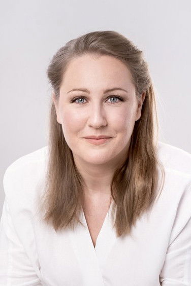 Daniela Šencová backdrop