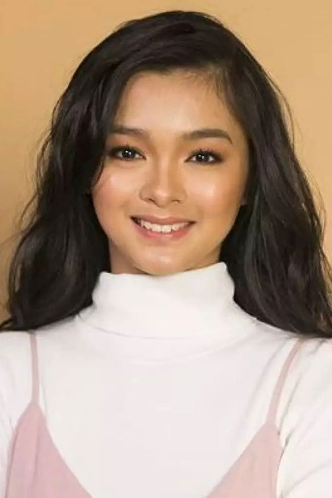 Lara Fortuna backdrop