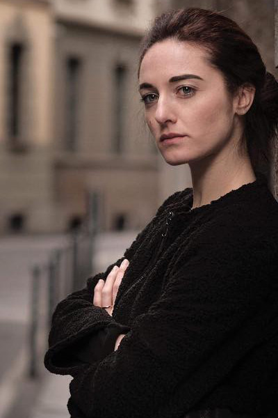 Claudia de Candia backdrop