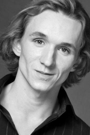 Dmitry Gudanov backdrop