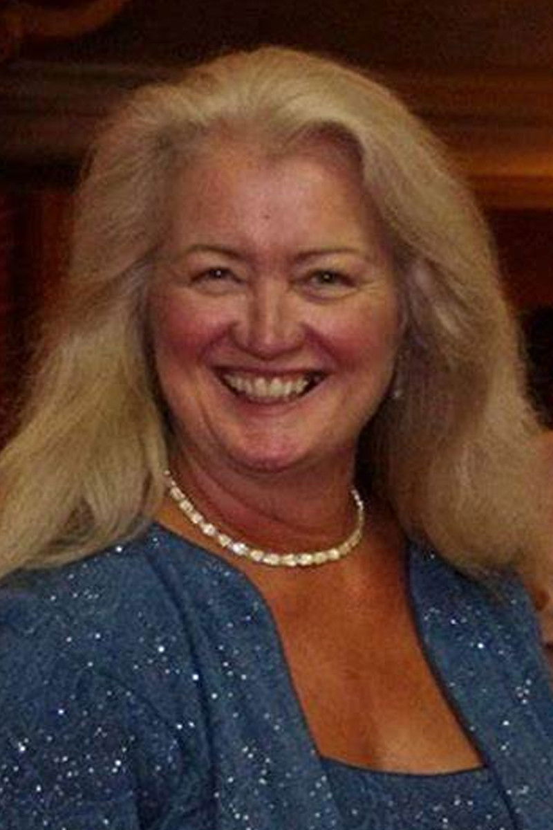 Leesa Folmar backdrop