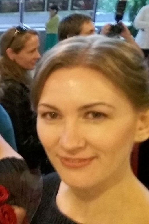 Yuliya Girel backdrop